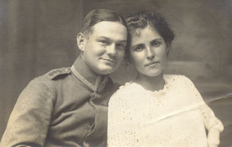 Datei:N11.24 Heck Portrait.jpg