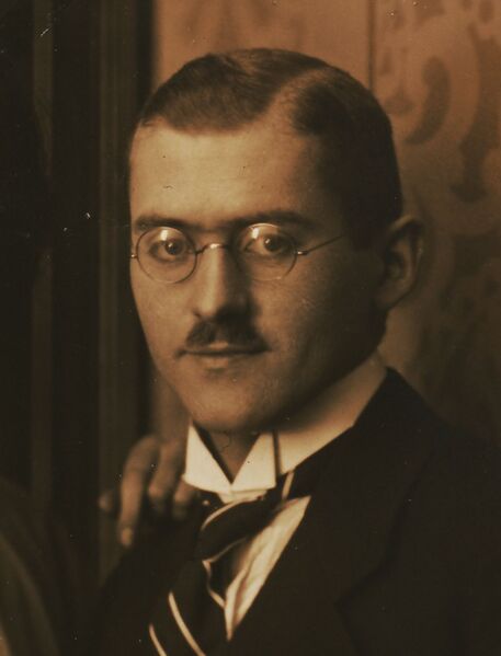 Datei:Finke Porträt.jpg